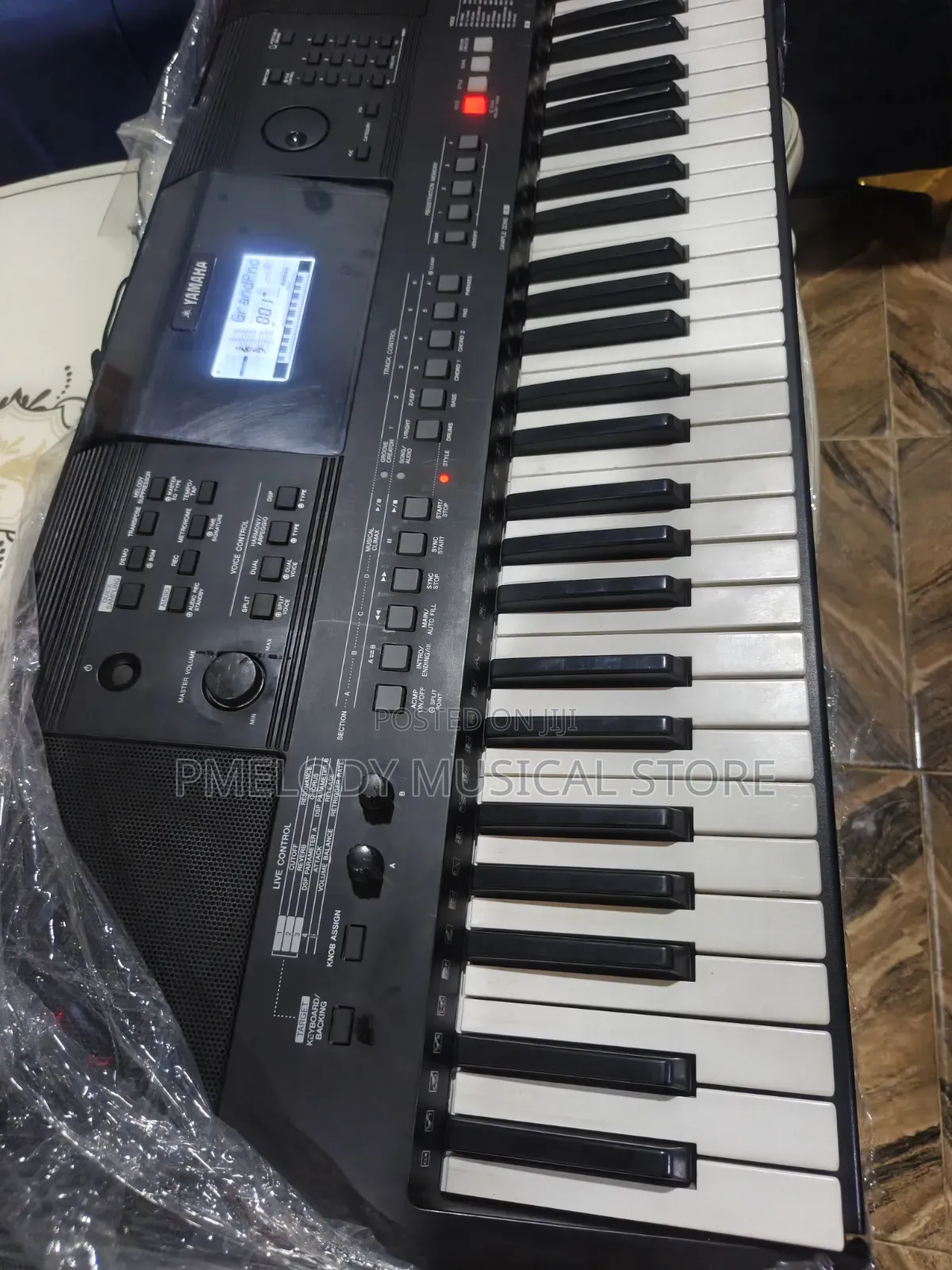 Yamaha PSR E463