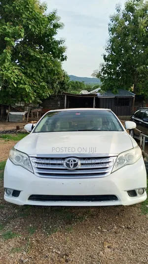 Toyota Avalon Limited Sedan FWD (3.5L 6cyl 6A) 2009 White