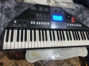Yamaha PSR E423