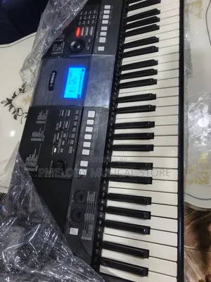 Yamaha PSR E423