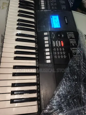 Yamaha PSR E423