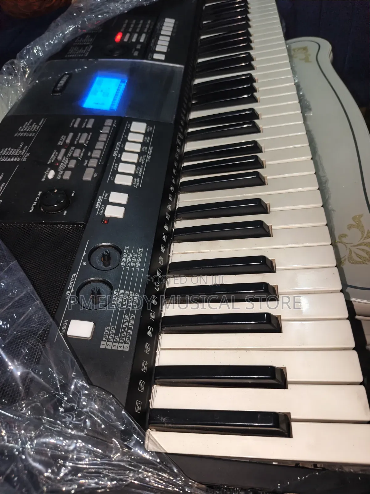 Yamaha PSR E423