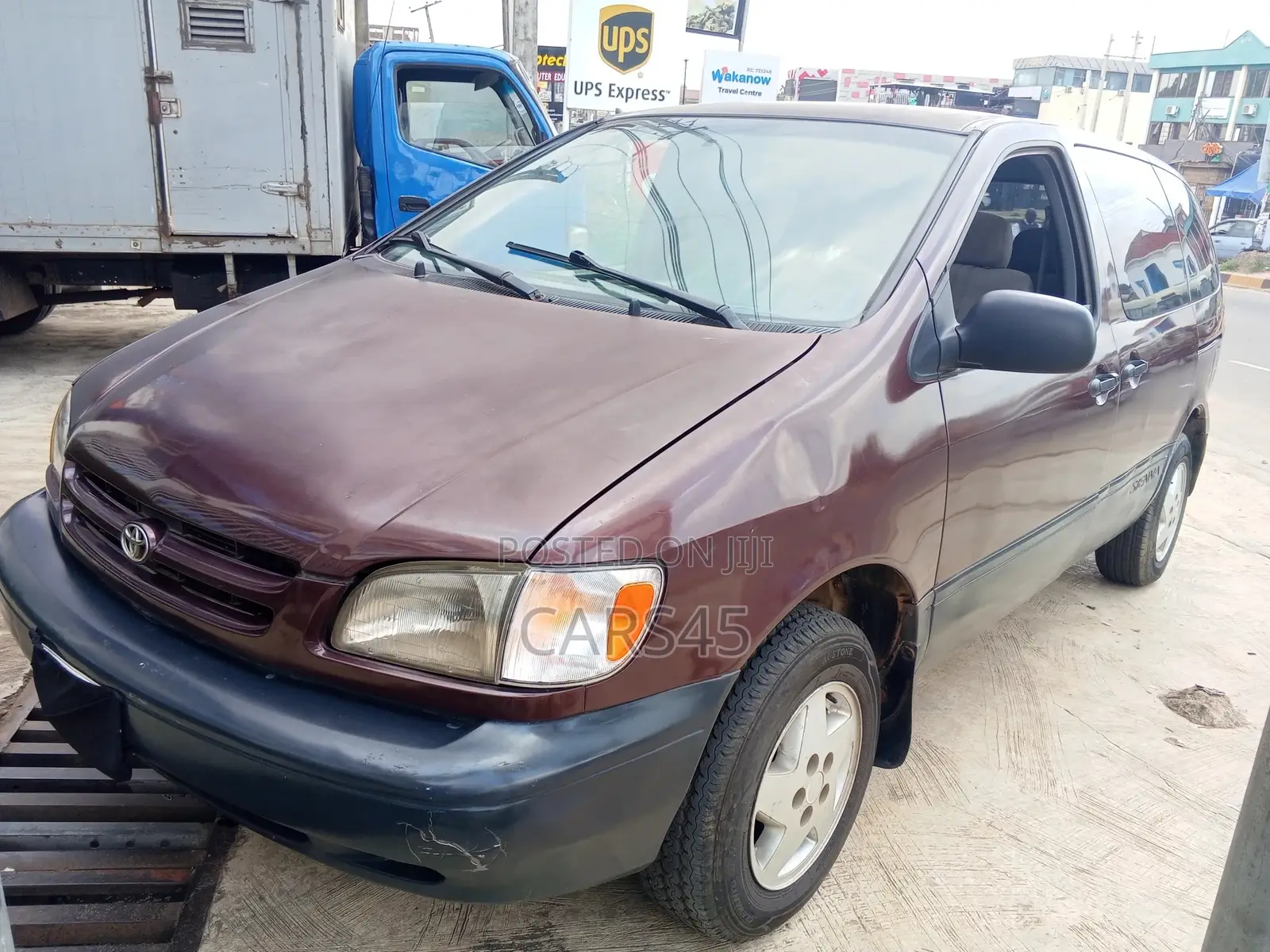 Toyota Sienna 2000 Brown