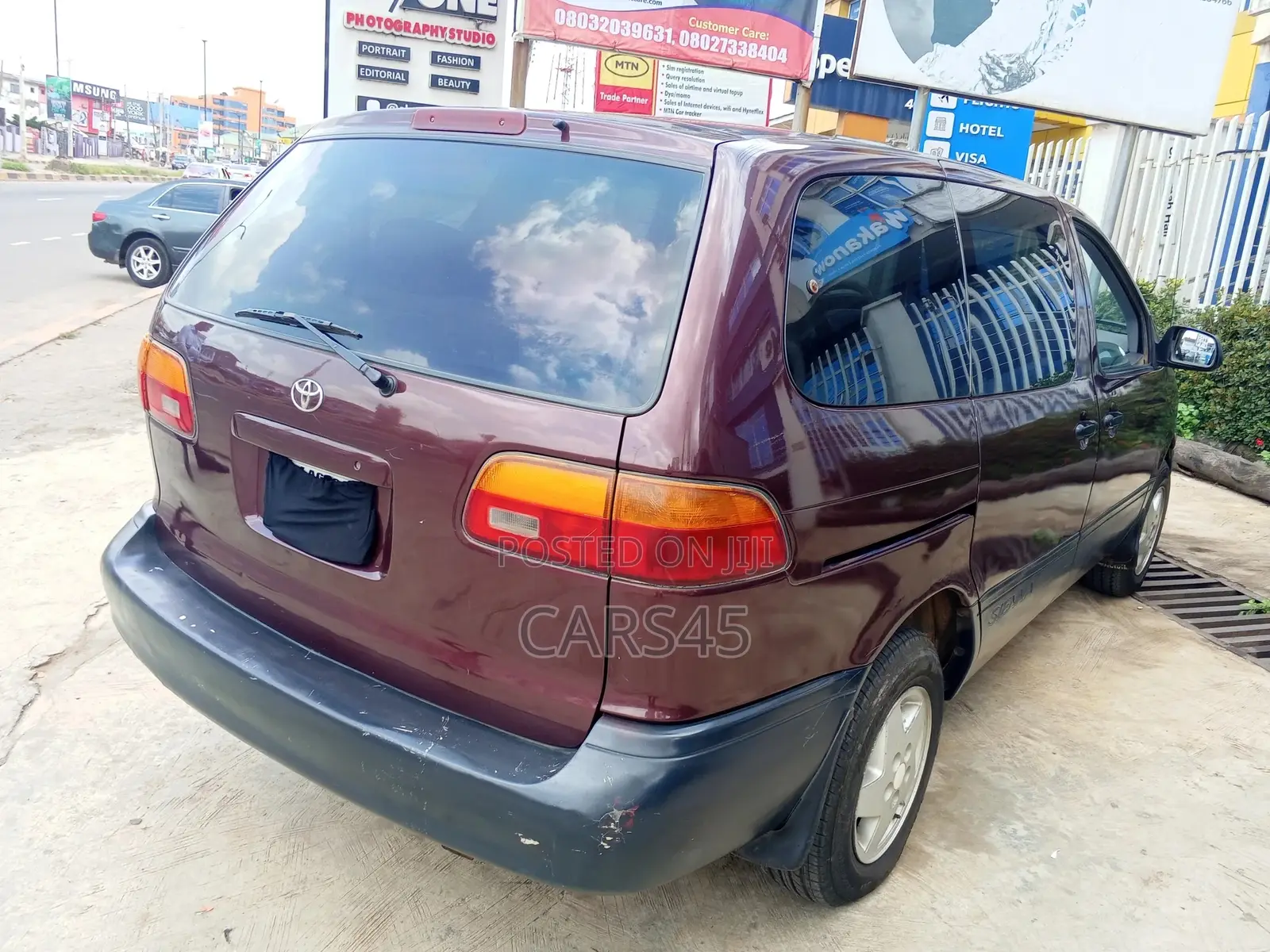 Toyota Sienna 2000 Brown