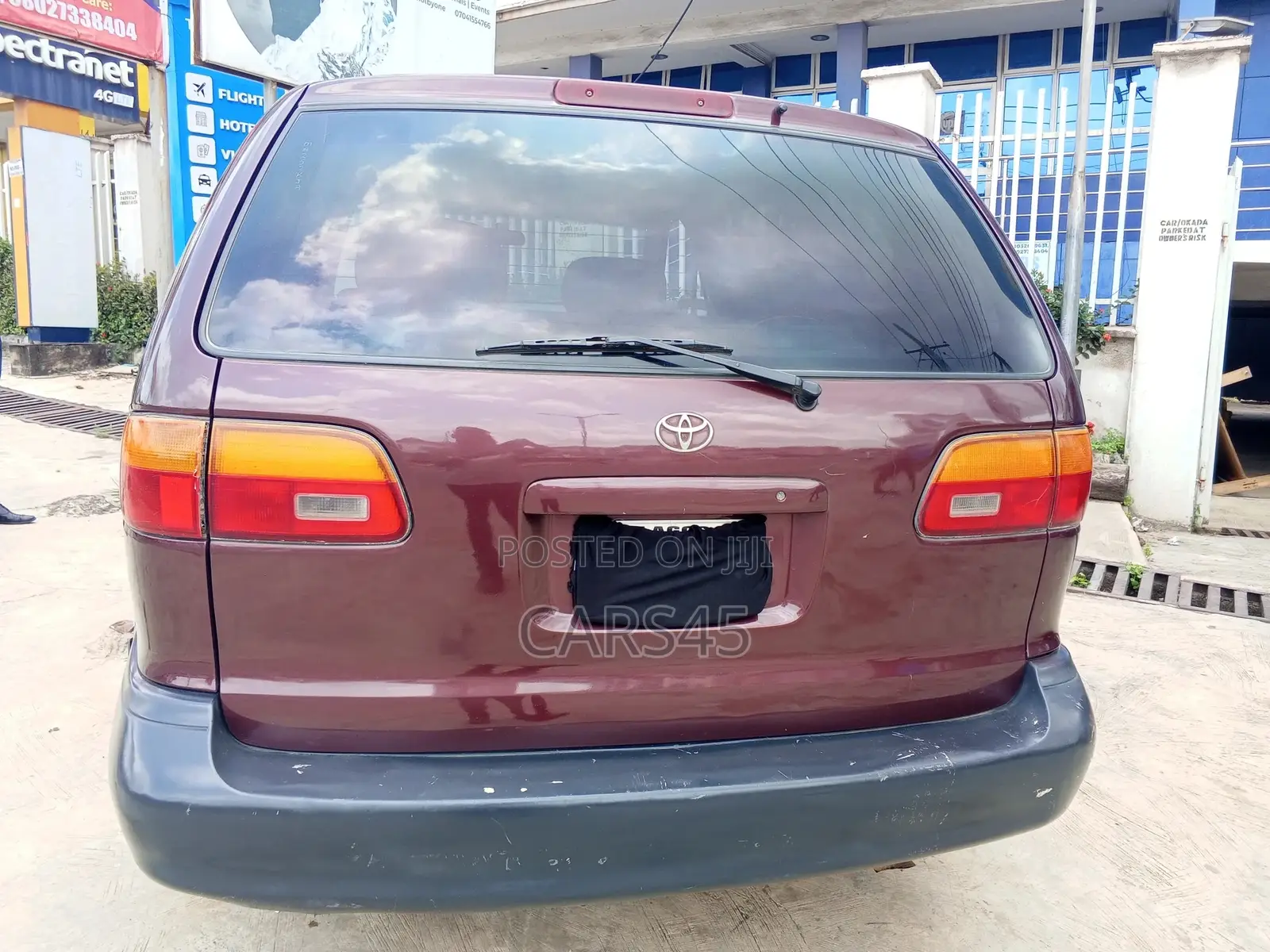 Toyota Sienna 2000 Brown