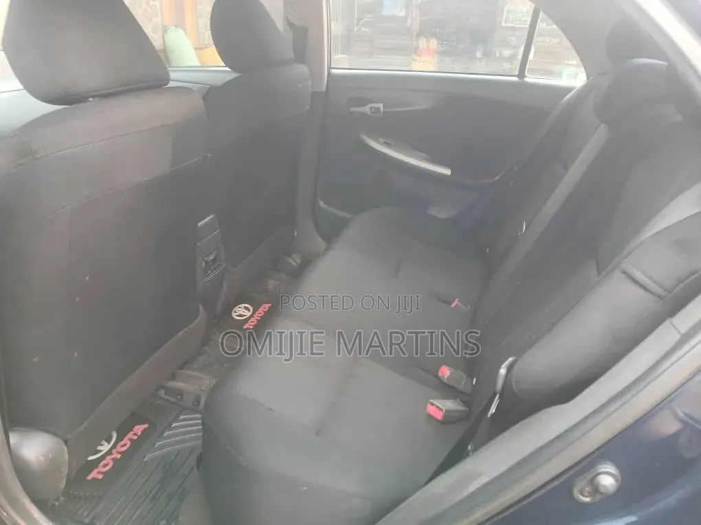 Toyota Corolla 2012 Blue