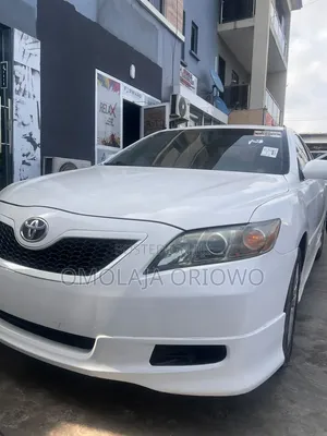 Toyota Camry 2.4 SE 2008 White