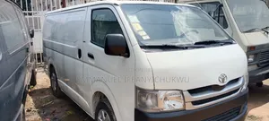 Toyota HiAce 2010 White