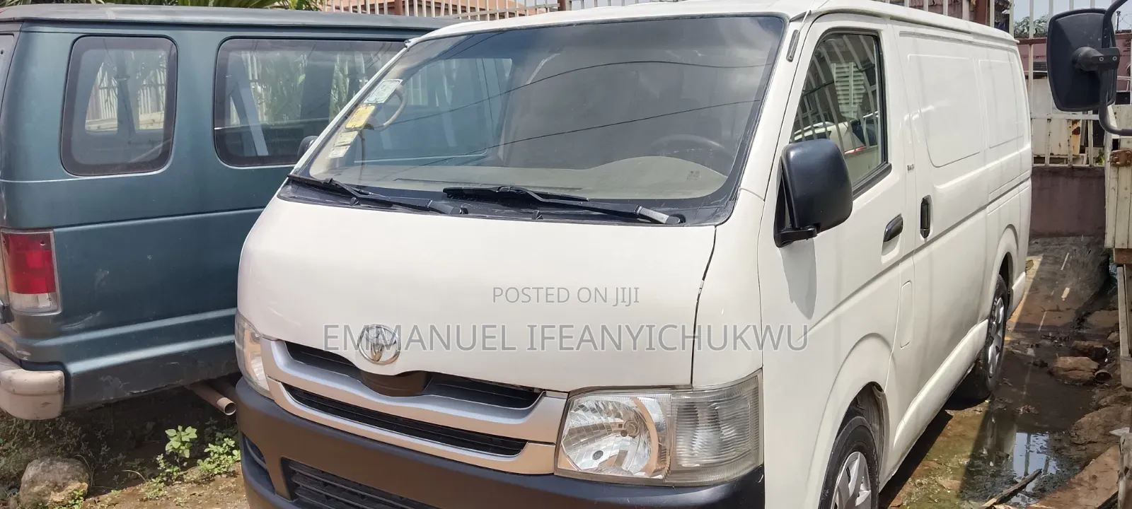 Toyota HiAce 2010 White