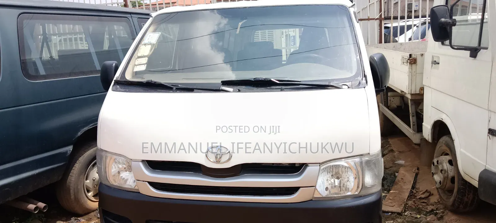 Toyota HiAce 2010 White