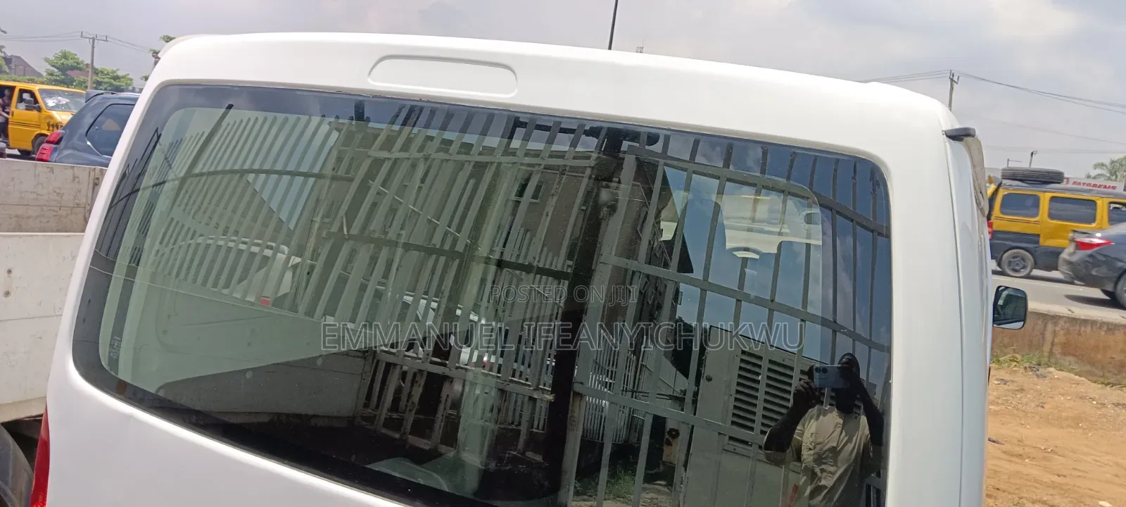 Toyota HiAce 2010 White