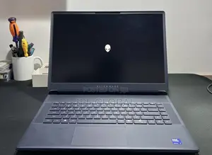 Laptop Alienware Area-51 32GB Intel Core Ultra 9 SSD 1T