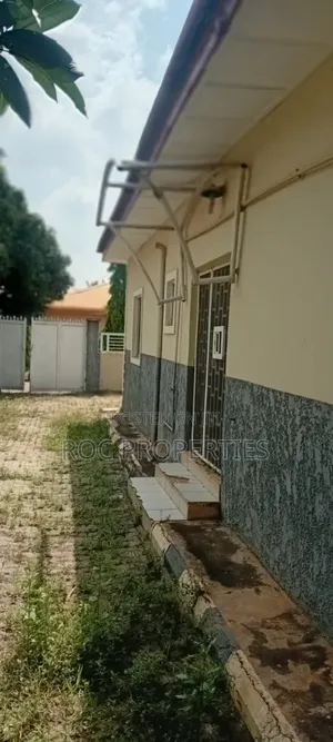 3bdrm Bungalow in Sunnyvale Estate, Dakwo District for rent