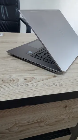 Laptop HP ZBook Studio G5 32GB Intel Core i5 SSD 512GB