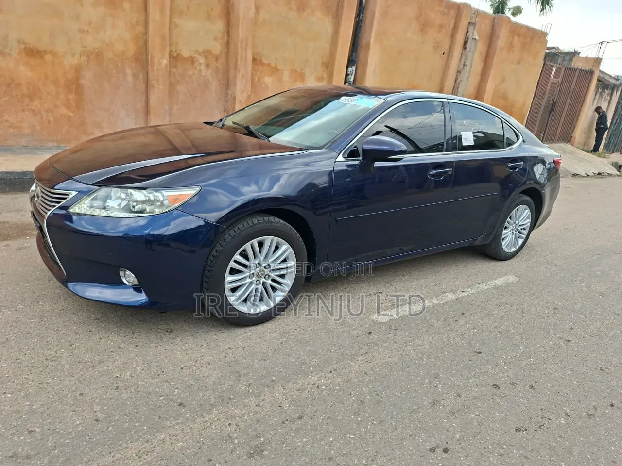 Lexus ES 2014 Blue