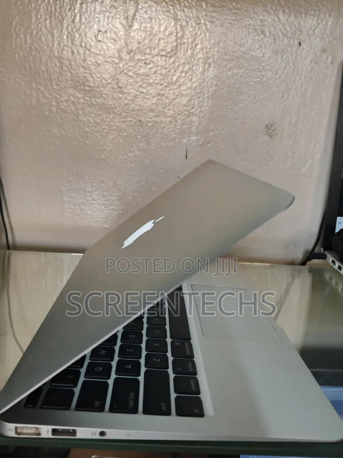 Laptop Apple MacBook Air 2010 2GB Intel Core 2 Duo SSD 60GB
