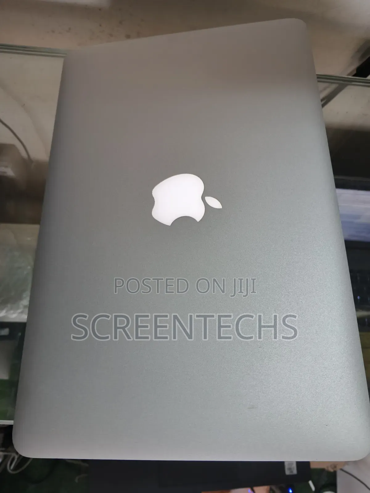 Laptop Apple MacBook Air 2010 2GB Intel Core 2 Duo SSD 60GB