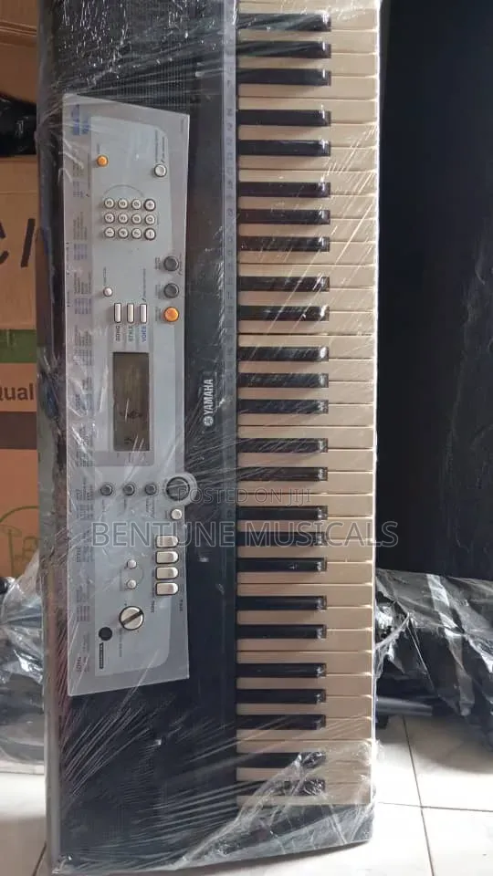 Yamaha YPT-200 Portable Keyboard