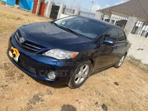 Toyota Corolla LE 4dr Sedan (1.8L 4cyl 4A) 2013 Blue