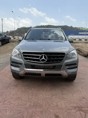 Mercedes-Benz M Class ML350 4dr SUV (3.5L 6cyl 7A) 2015 Gray