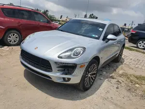 Porsche Macan 2016 Silver
