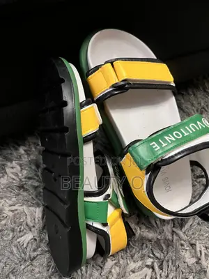 Beautiful Lv Sandals
