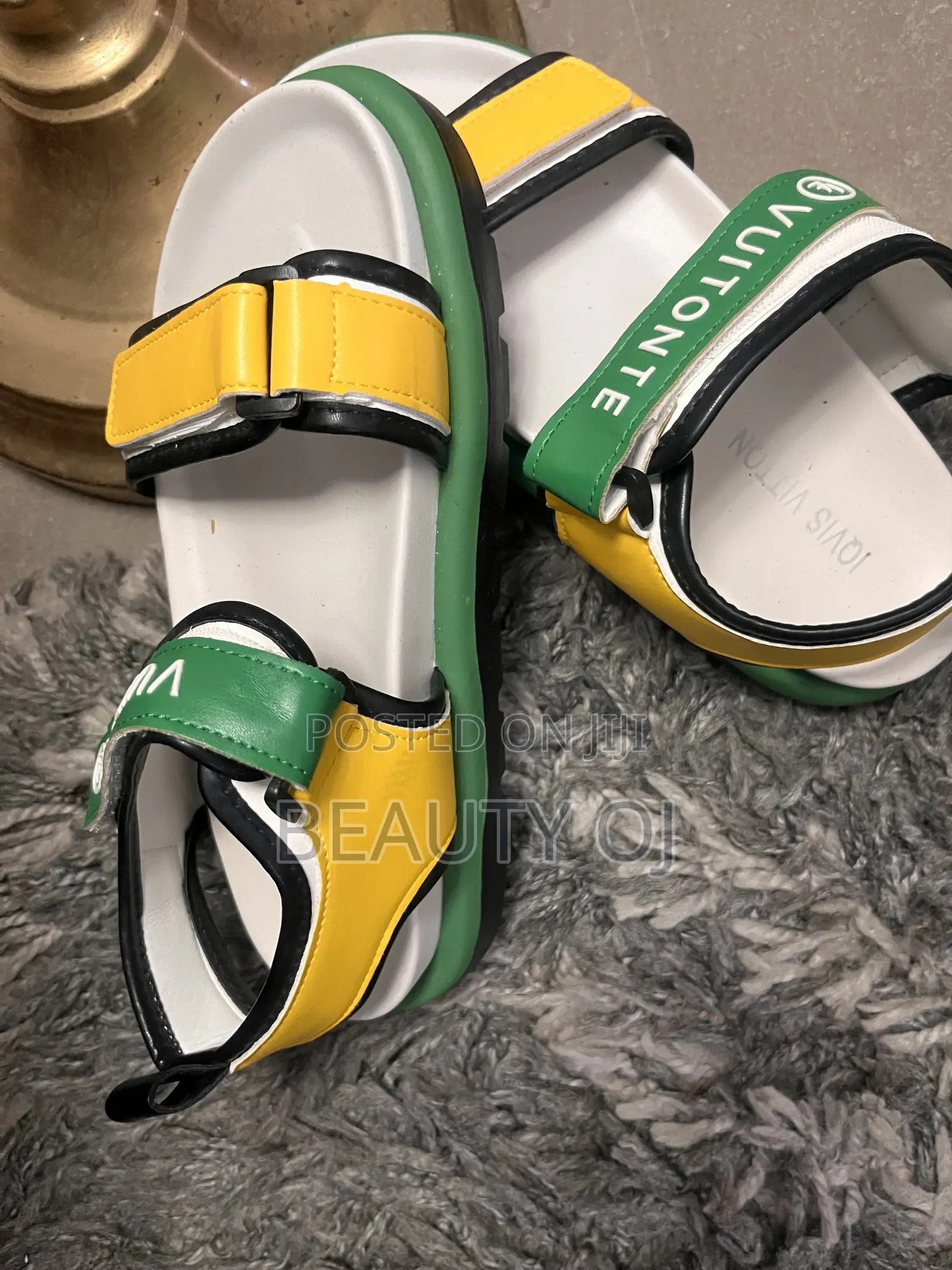 Beautiful Lv Sandals