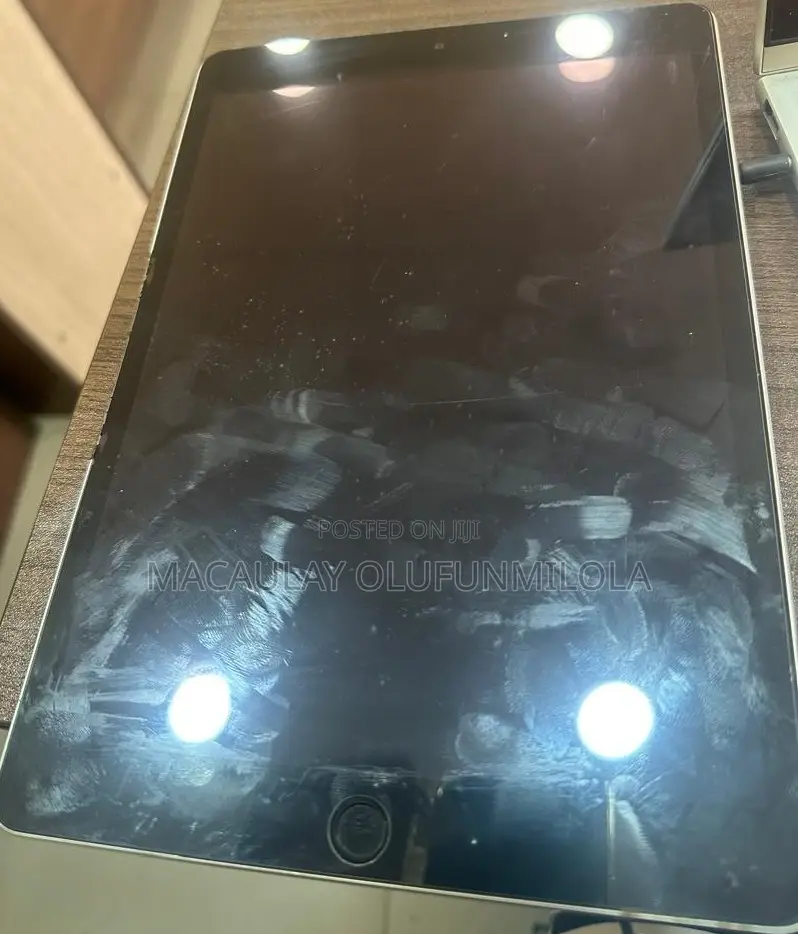 Apple iPad 10.2 (2021) 64 GB Silver