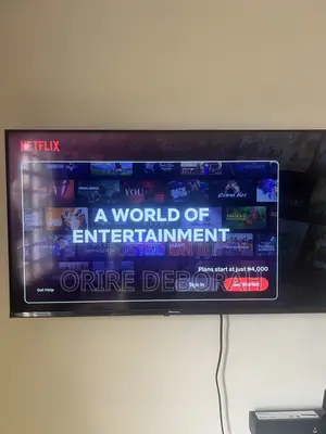 Hisense 40 inches Smart TV