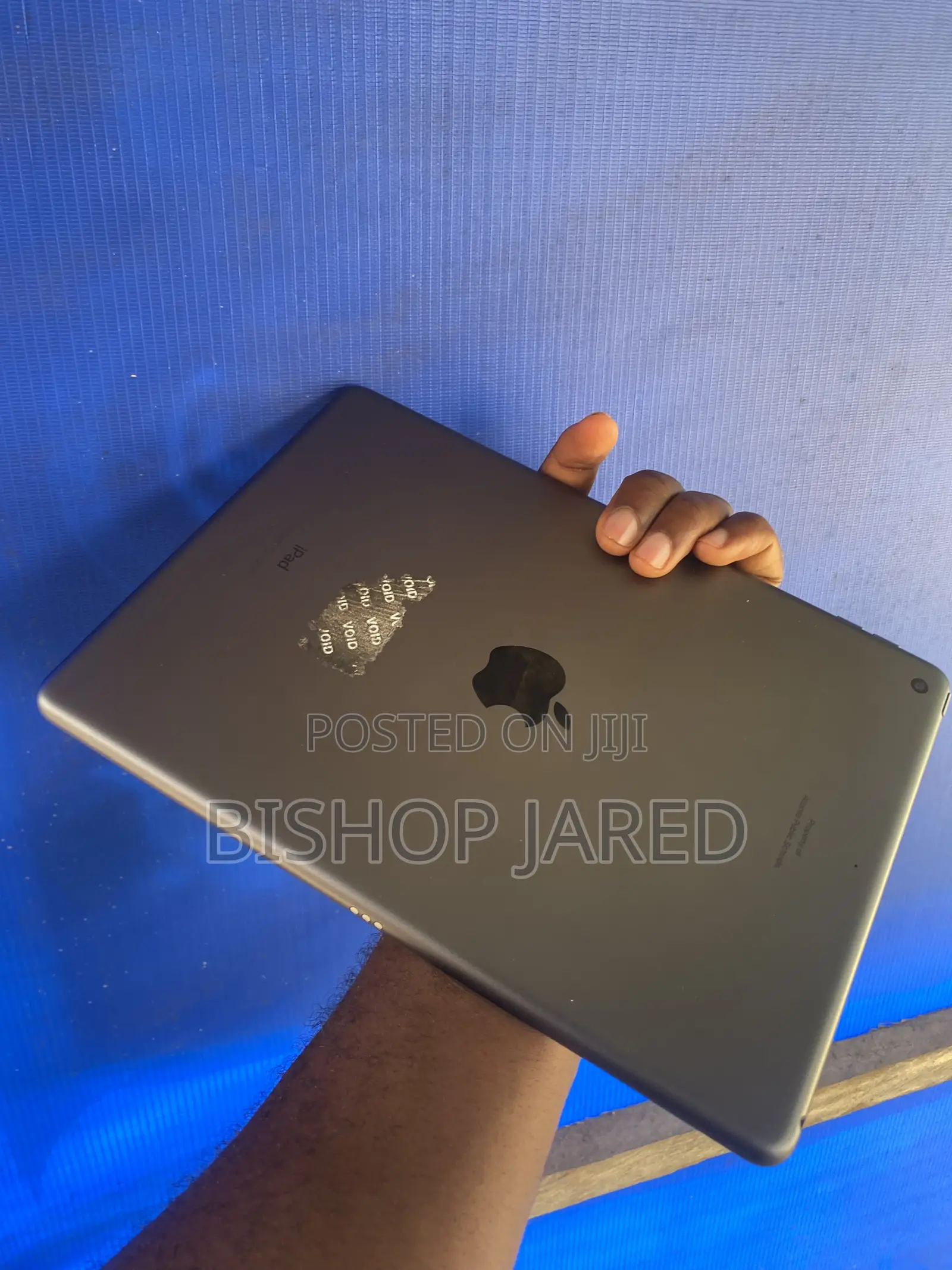 New Apple iPad (2025) 64 GB Gray