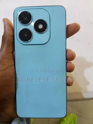 Tecno Spark 20 128 GB Blue