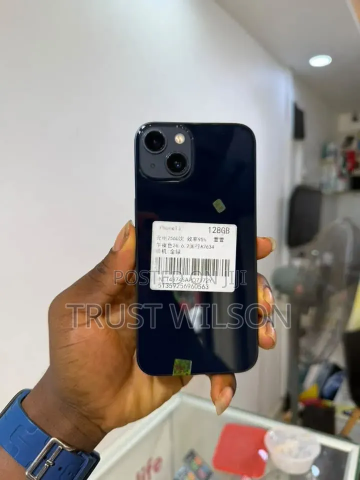 New Apple iPhone 13 128 GB Black