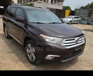 Toyota Highlander 2011 Burgundy