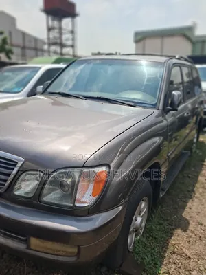 Lexus LX 470 1999 Gold