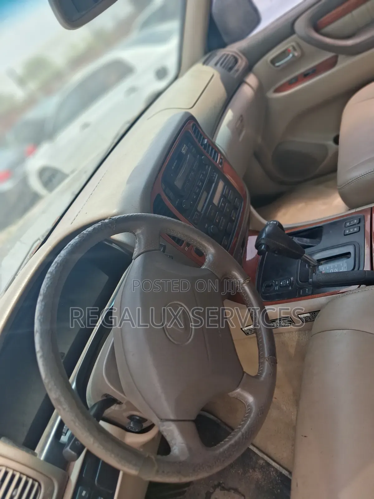 Lexus LX 470 1999 Gold