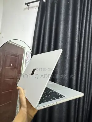 Laptop Apple 32GB Apple M1 Pro SSD 512GB