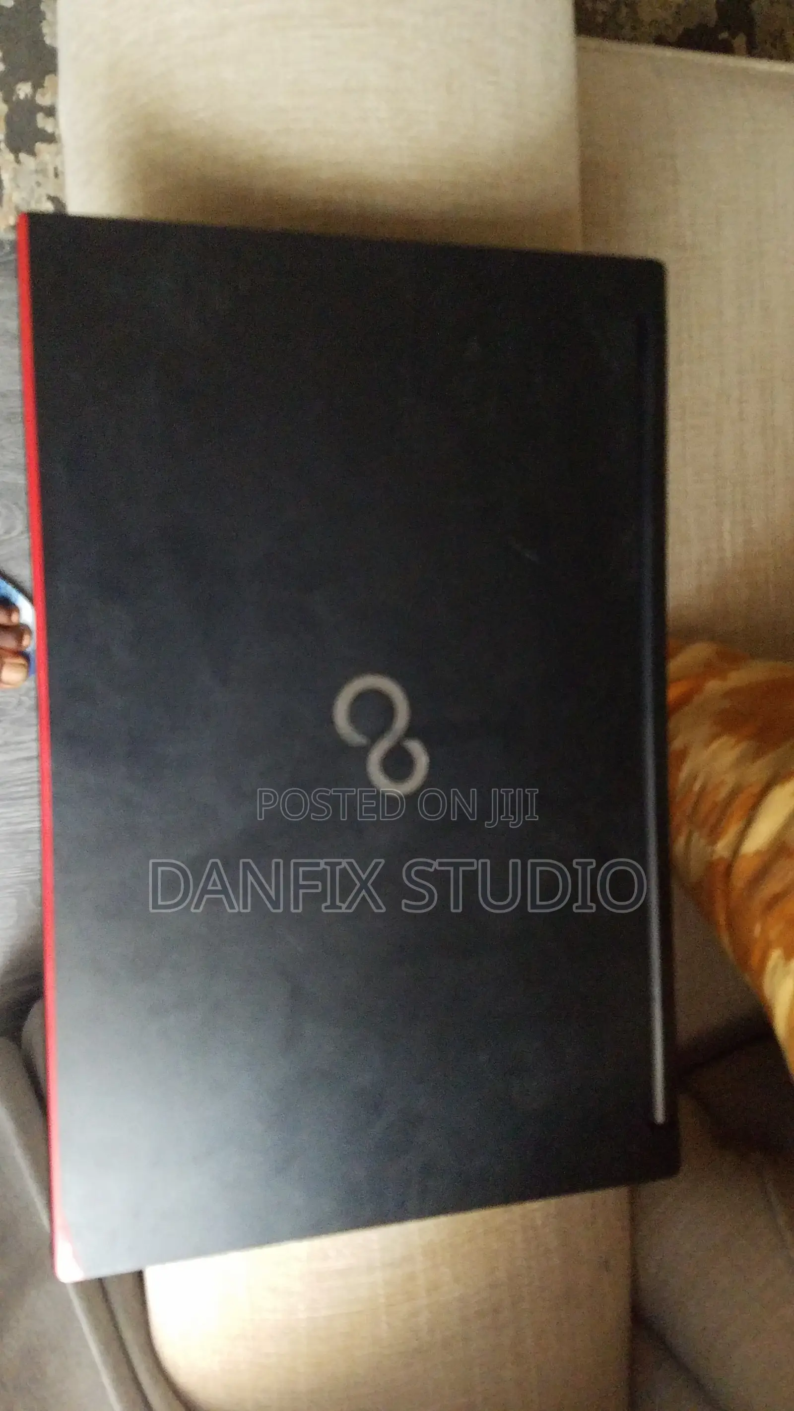 Laptop Fujitsu Lifebook A557 8GB Intel Core i5 SSD 128GB