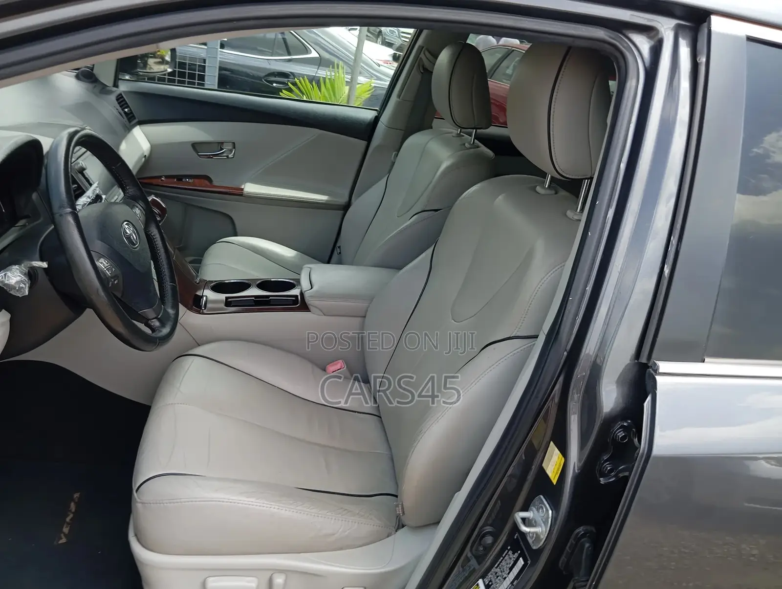 Toyota Venza 2011 Silver