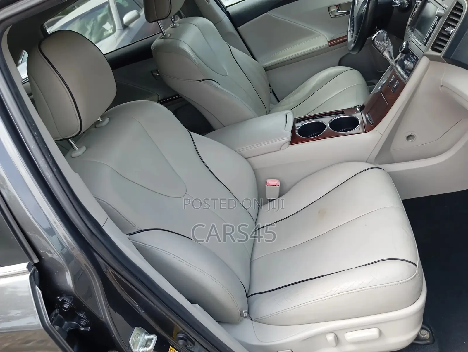 Toyota Venza 2011 Silver