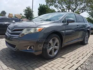 Toyota Venza 2011 Silver