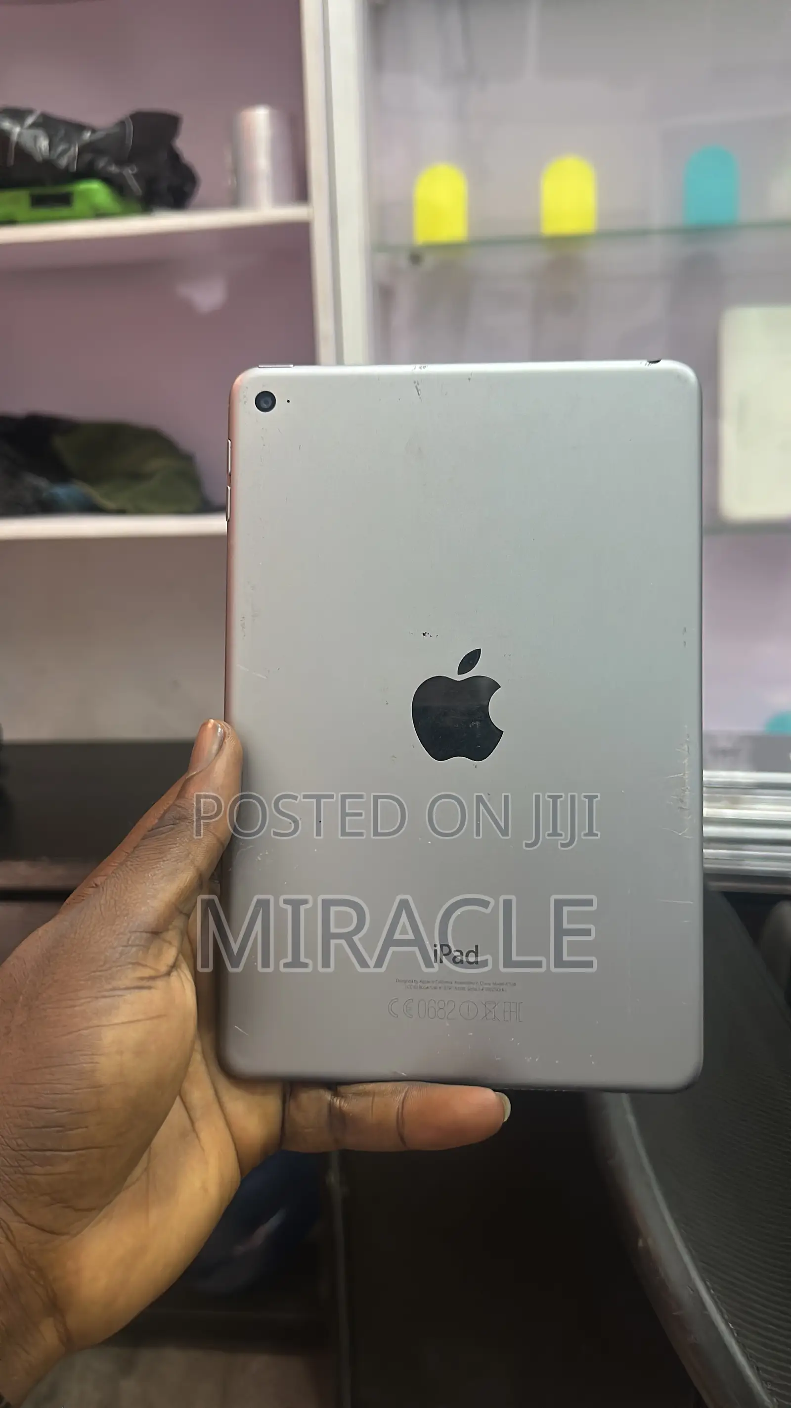 Apple iPad mini 4 128 GB Gray