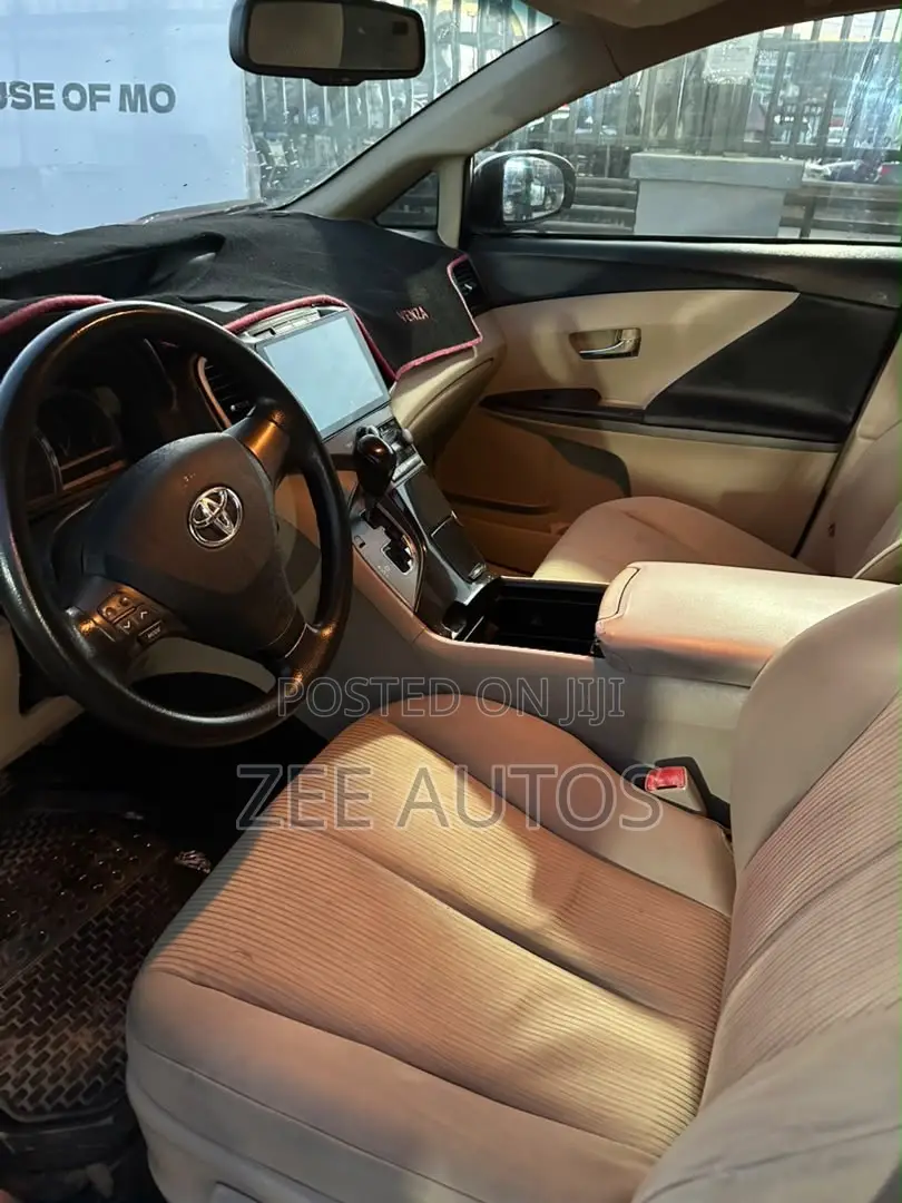 Toyota Venza AWD 2011 Black