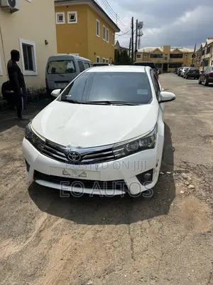 Toyota Corolla 2015 White