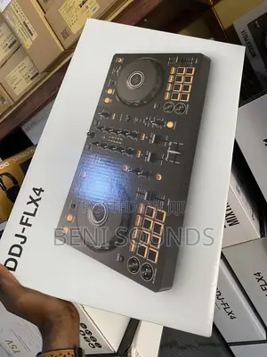 Pioneer DDJ FLX4 Controller