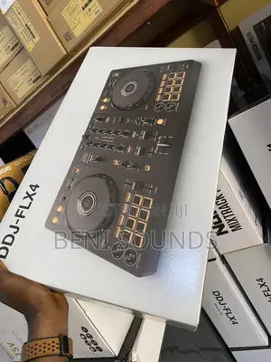 Pioneer DDJ FLX4 Controller