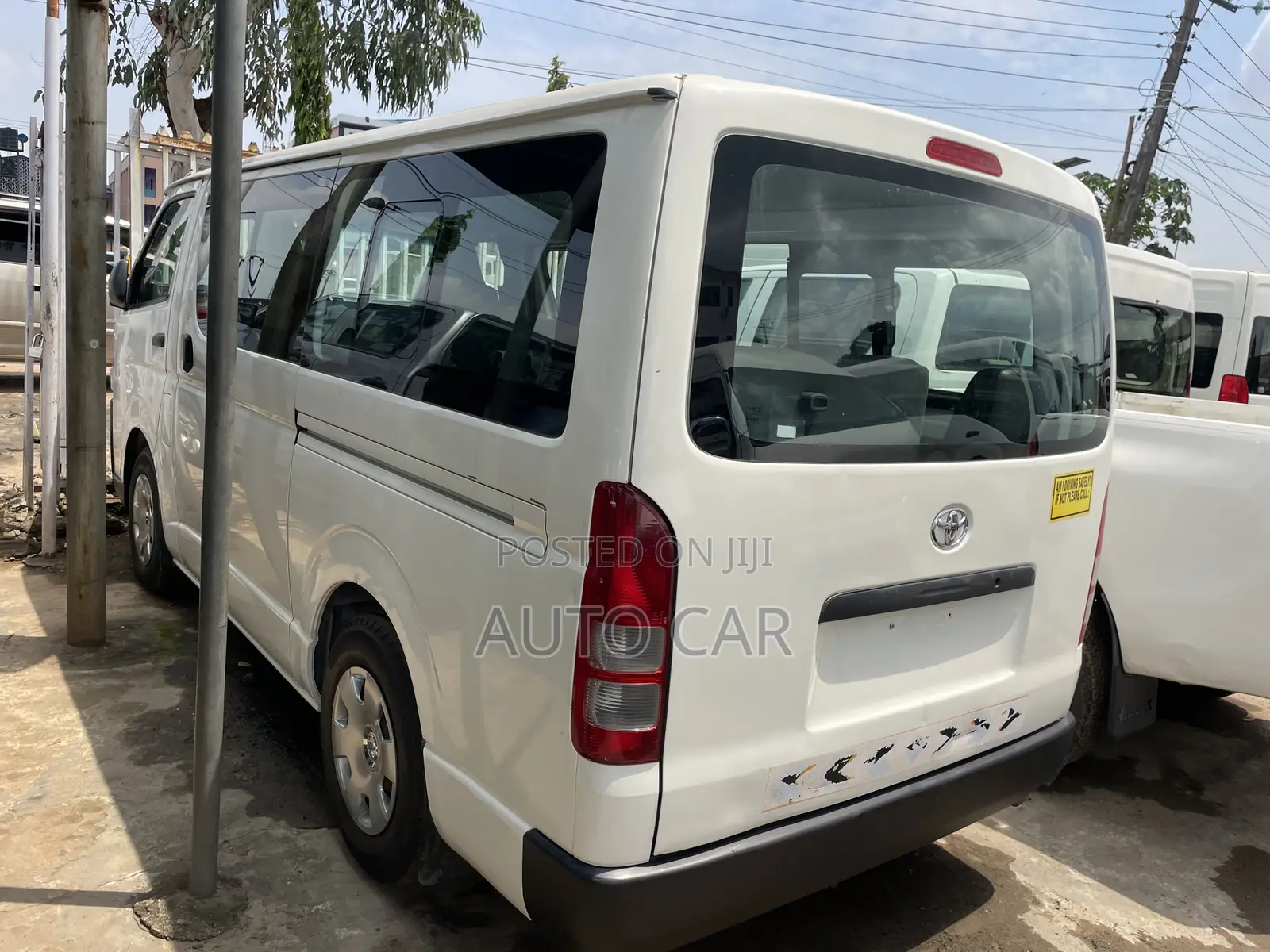 Toyota HiAce 2014 White