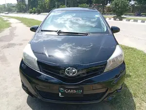 Toyota Yaris 2014 Black