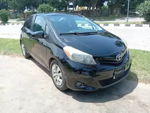 Toyota Yaris 2014 Black