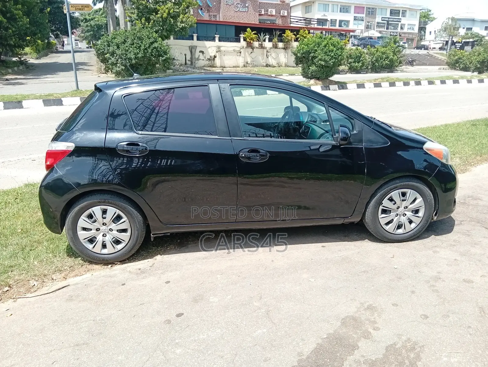 Toyota Yaris 2014 Black