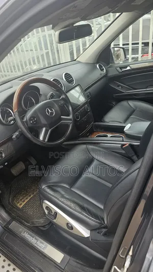 Mercedes-Benz GL-Class 2010 Blue